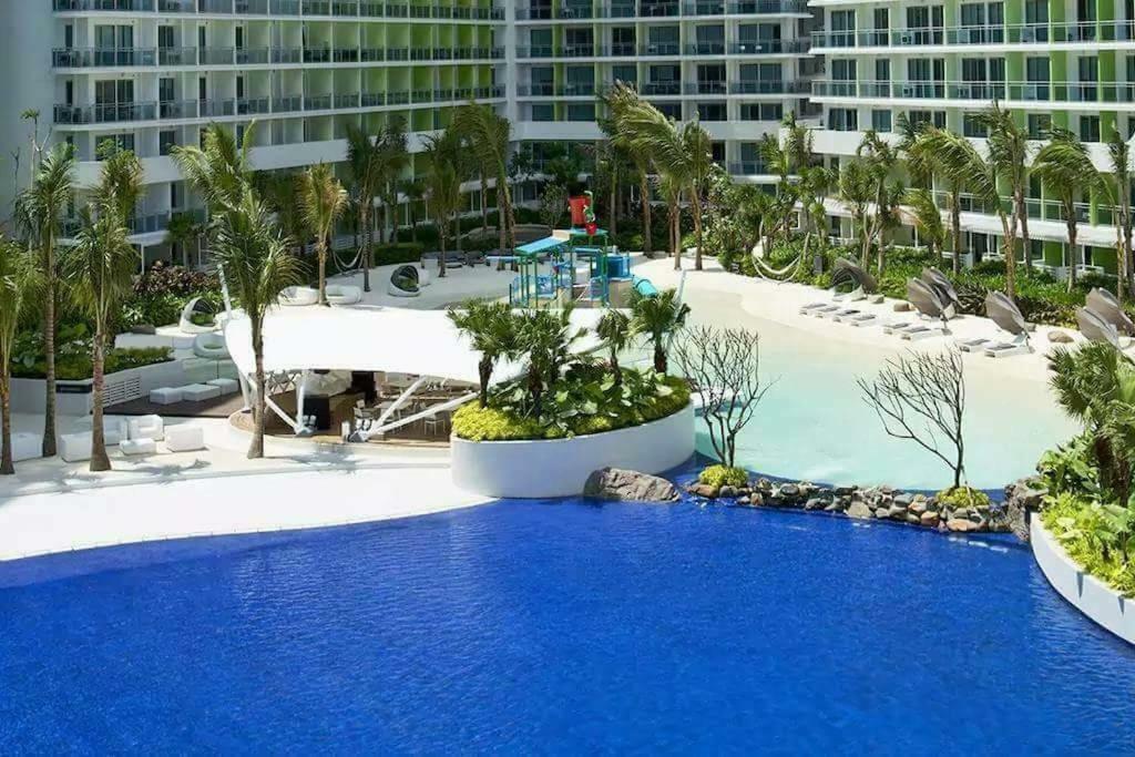Azure Urban Resort Maui Unit Manille Extérieur photo